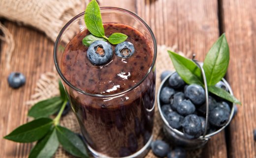 Čokoladni smoothie s borovnicama