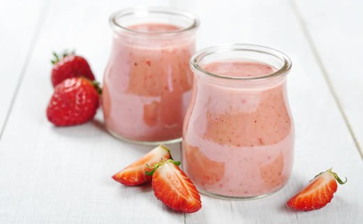 Smoothie od kivija, jagode i mente