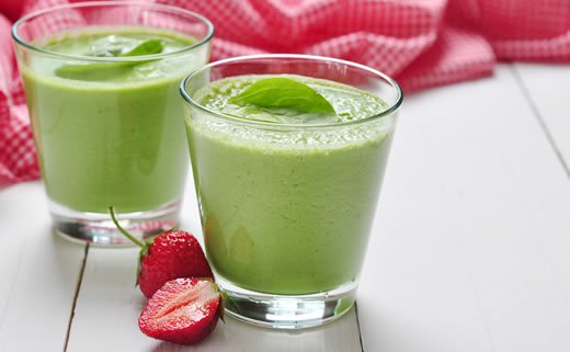 Smoothie od špinata, jagoda i banane