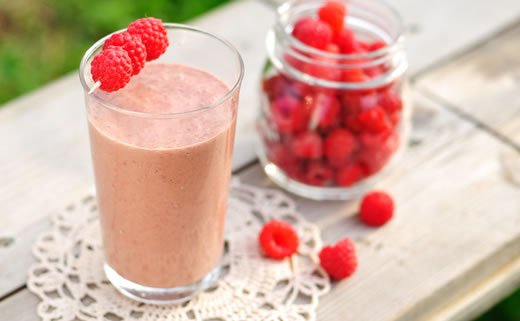 Smoothie od malina i limuna