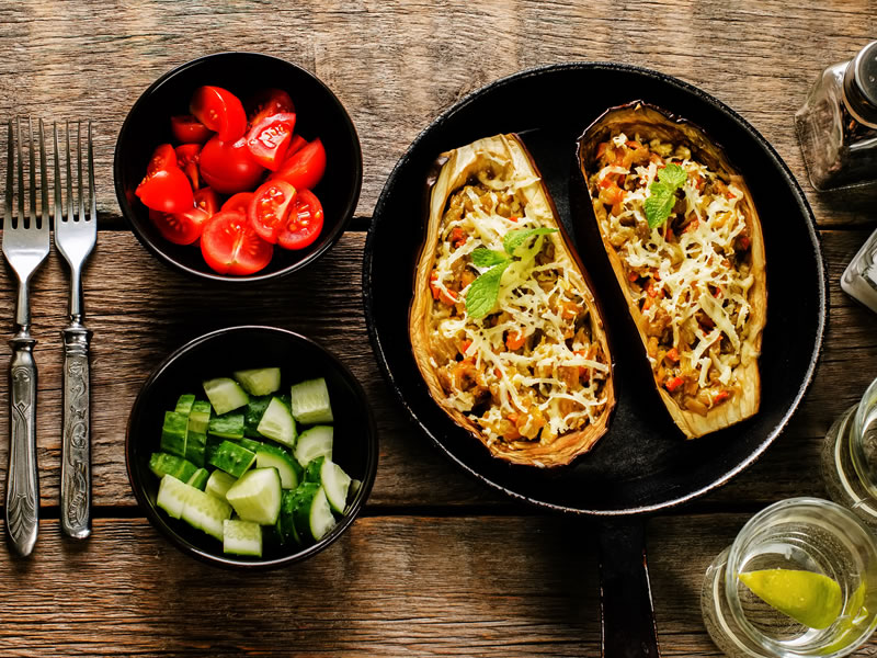 Avokado punjen povrćem