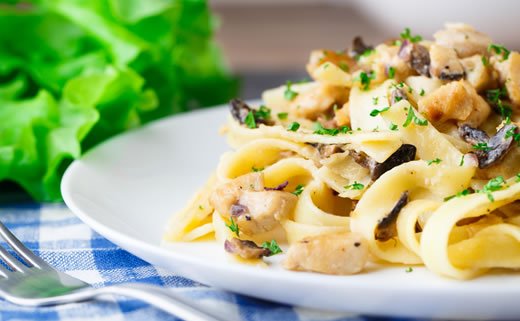 Tjestenina sa šampinjonima i graškom