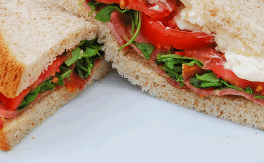 Sendvič od jagoda i piletine