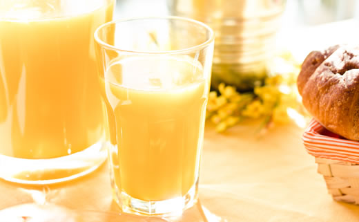 Smoothie od breskve, dinje i ananasa