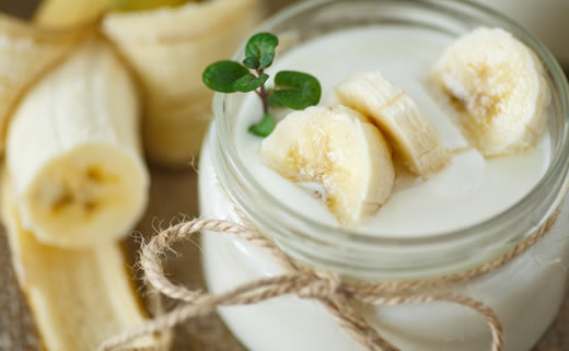 Smoothie od banane, meda i kikirikija