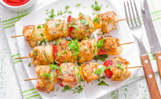 Pileći ražnjići u umaku od meda