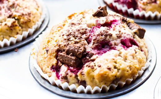 Muffini od trešanja, čokolade i badema