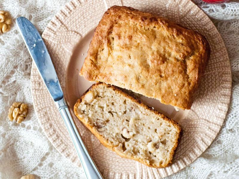 Kruh od banane i kikirikija