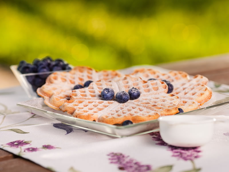 Vafli od badema i borovnica