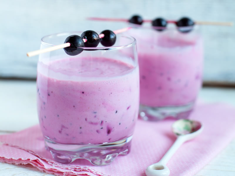 Smoothie od borovnica, špinata i bosiljka