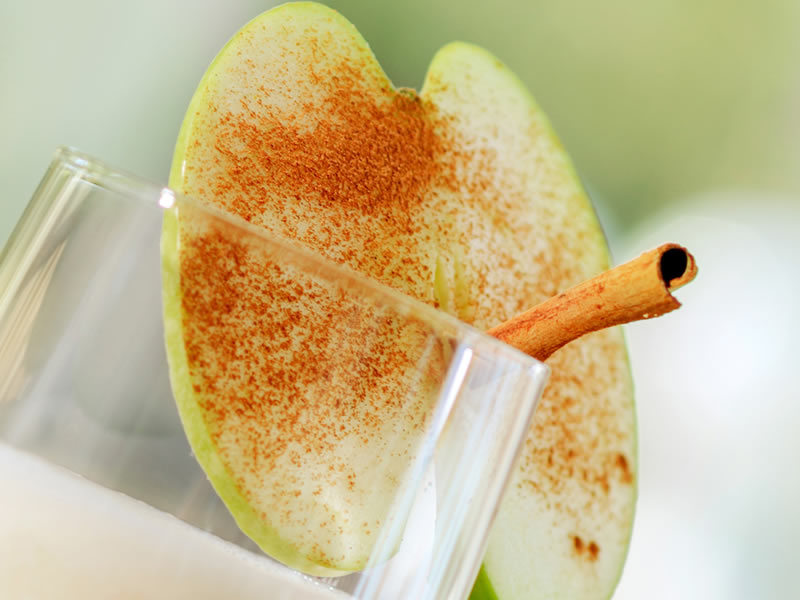 Smoothie od jabuke, mlijeka i meda