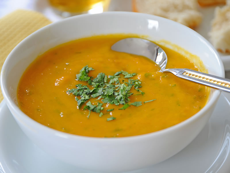 Juha od crvene leće