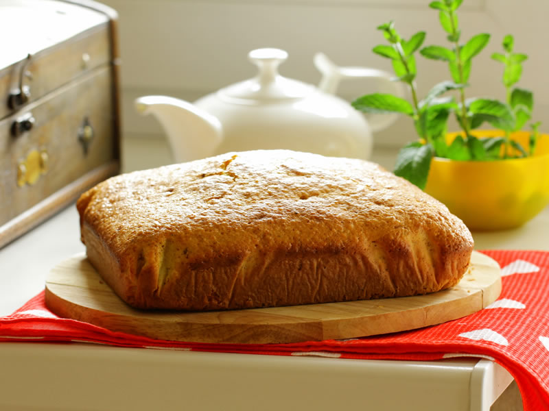 Kruh s pršutom, maslinama i dinjom