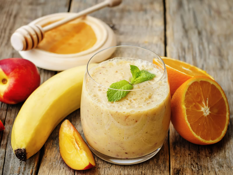 Smoothie od breskve i lanenih sjemenki