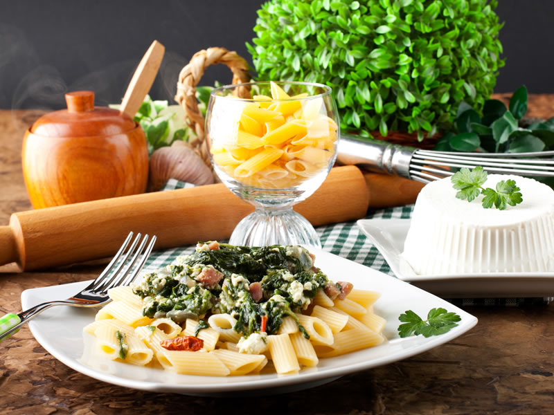 Tjestenina sa špinatom i piletinom