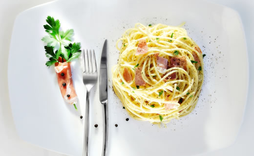 Tjestenina s narančom, bademima i parmezanom