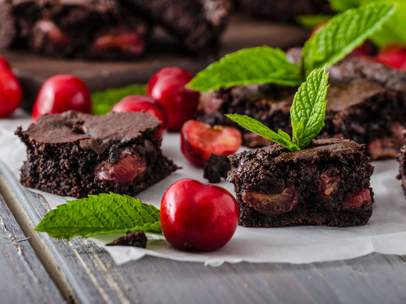 Čokoladne kocke s trešnjama