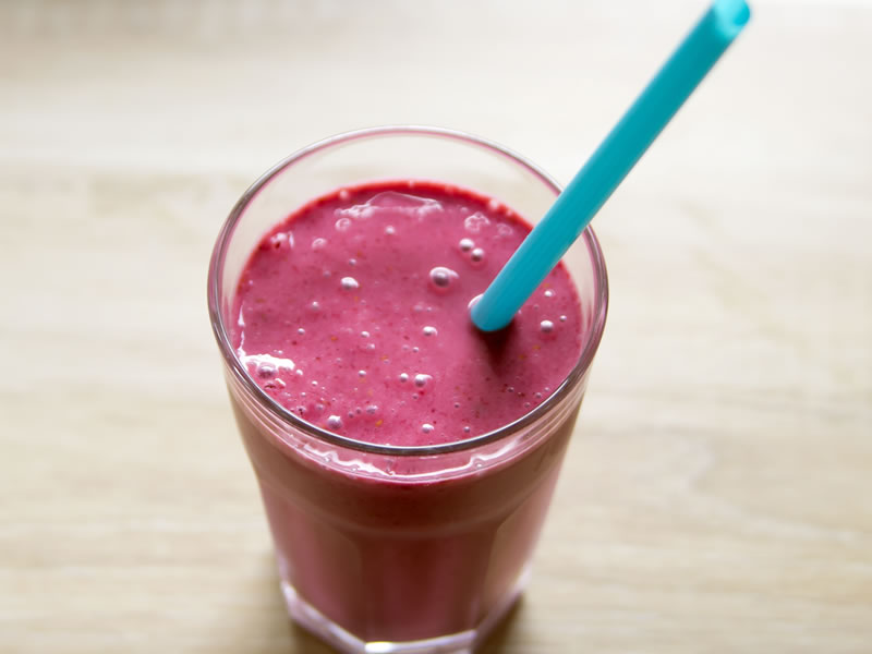 Smoothie od malina i kikiriki maslaca