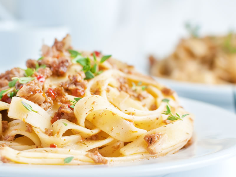 Tjestenina sa češnjakom, tunom i mahunama