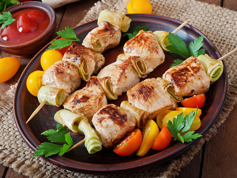 Pileći ražnjići sa ružmarinom