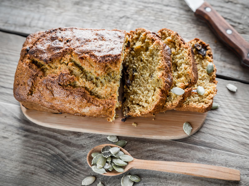 Kolač od jabuka i oraha