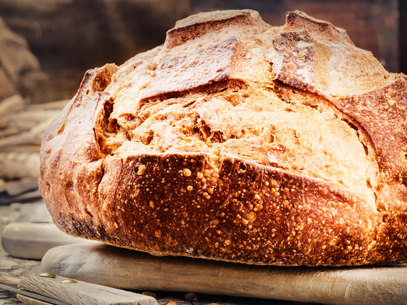 Domaći kruh s maslinovim uljem