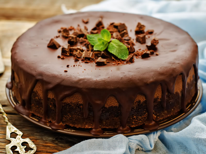 Čokoladna torta sa dva biskvita