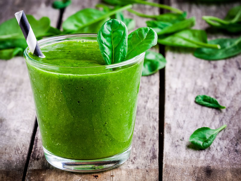 Smoothie od ananasa i avokada