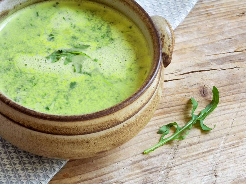 Kremasta juha od šparoga i jogurta