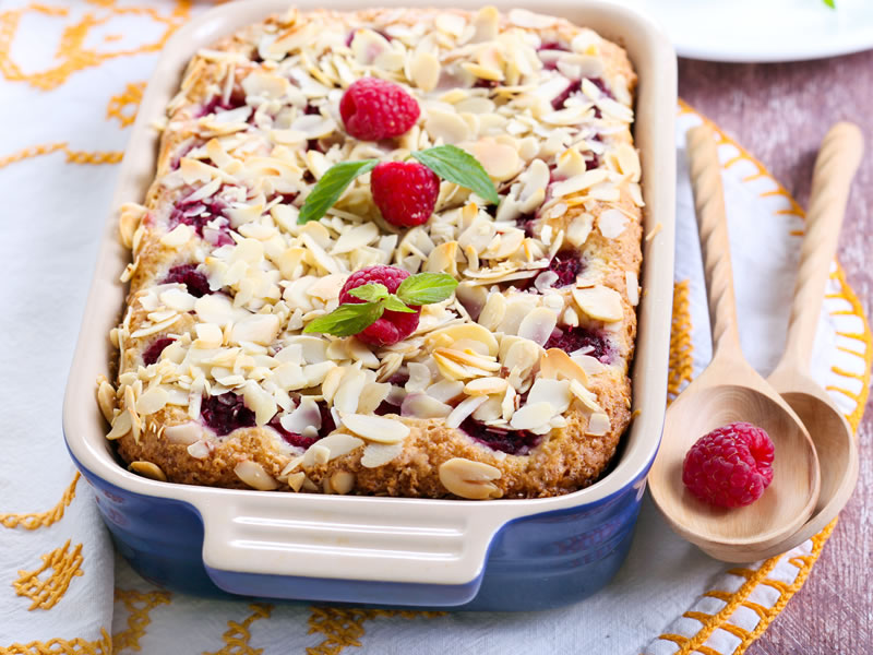 Kolač od malina i borovnica