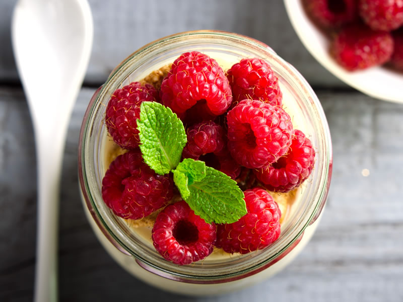 Smoothie od banane, malina i chia sjemenki