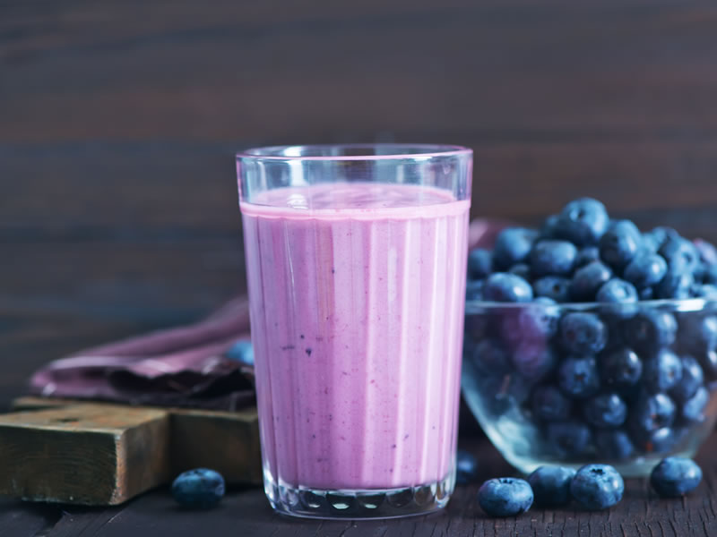 Smoothie od avokada, borovnica i chia sjemenki