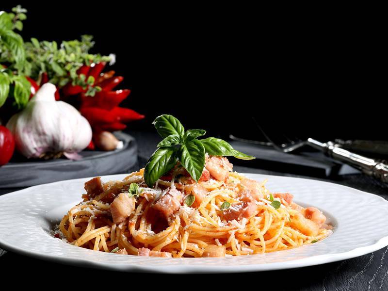 Tjestenina s puretinom i feta sirom