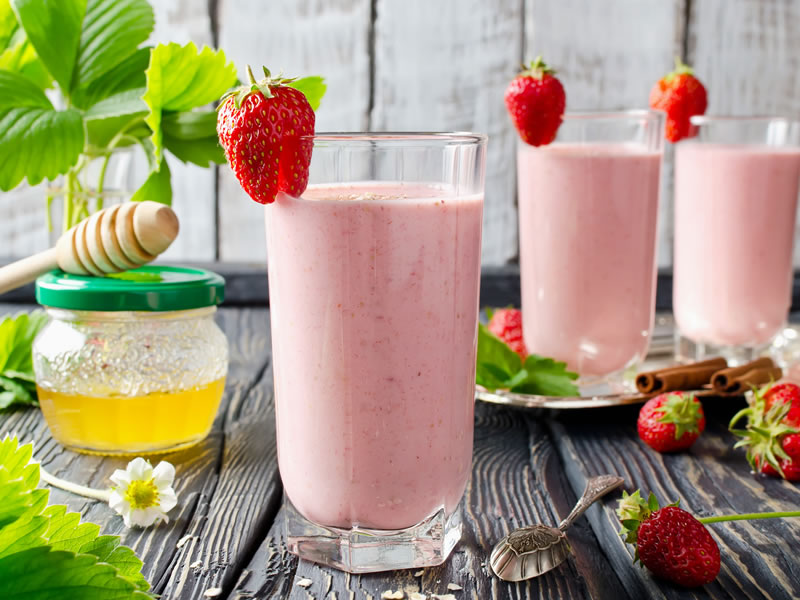 Smoothie od jagoda, banane i jogurta