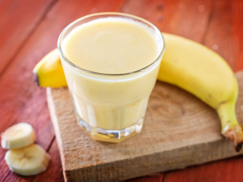 Kremasti smoothie od banane i kurkume
