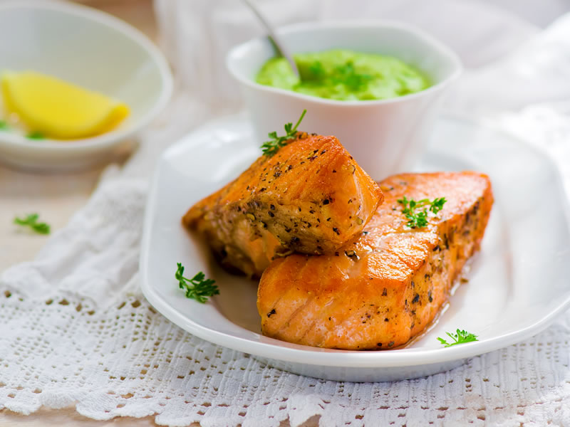 Losos u marinadi od limuna i meda