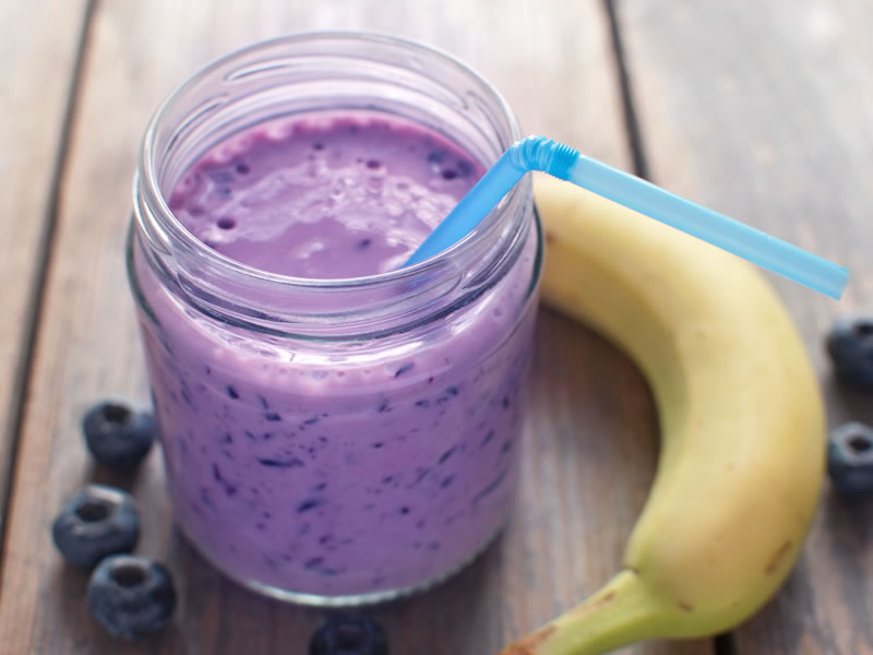 Smoothie od borovnica, banane i avokada