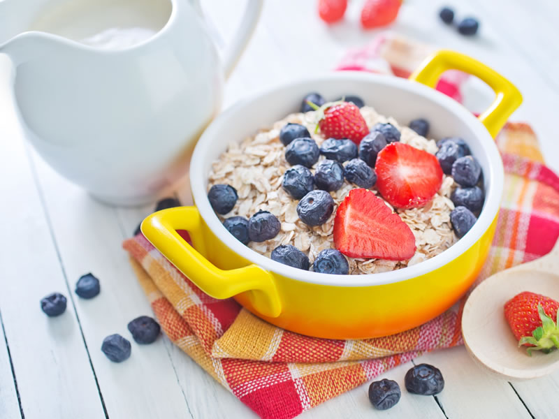 Zobene pahuljice s borovnicama i jagodama