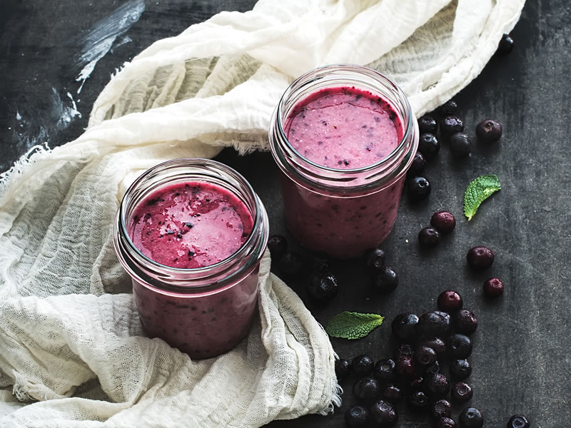 Čokoladni smoothie s trešnjama