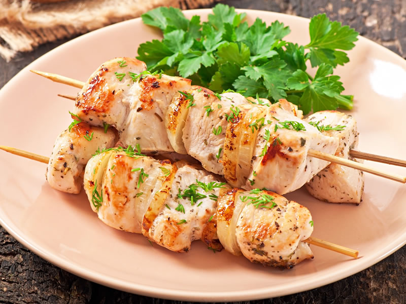 Ražnjići od ananasa i piletine