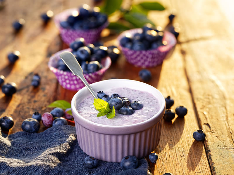 Zobene pahuljice sa chia sjemenkama i borovnicama