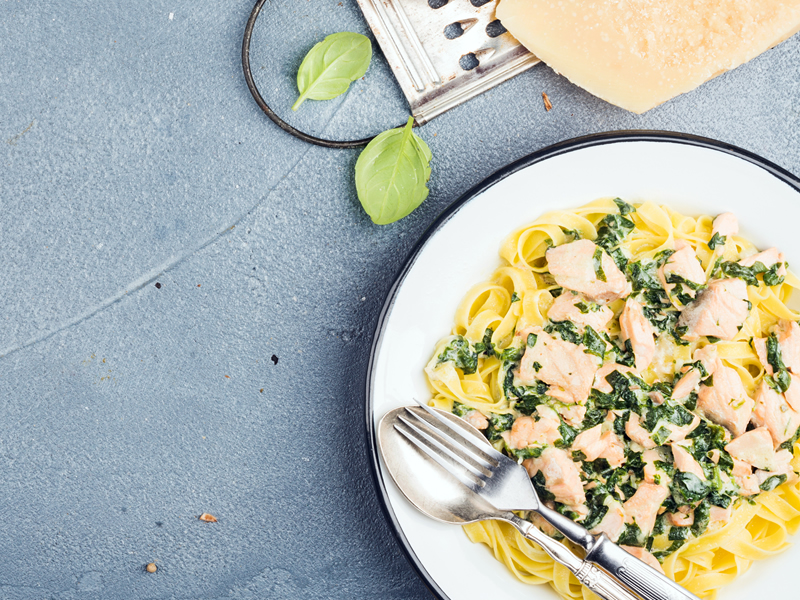 Tjestenina s piletinom, graškom i mrkvom