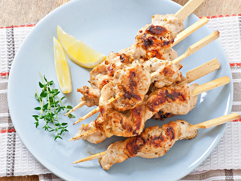 Ražnjići od piletine, ananasa i paprike
