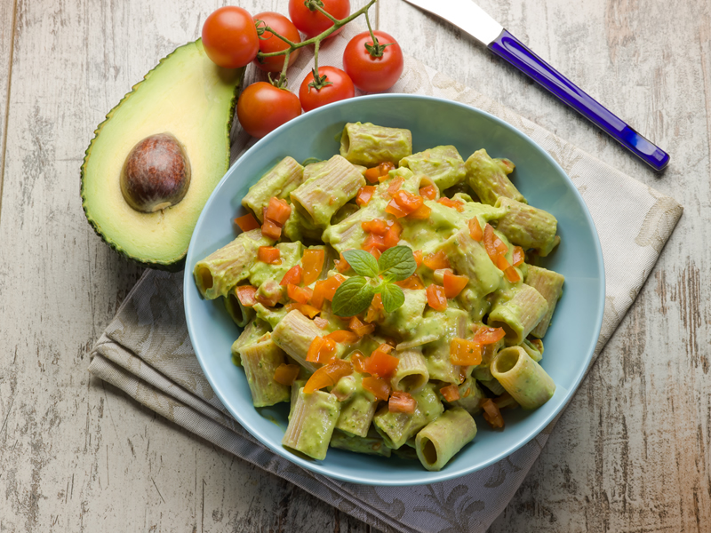 Salata od tjestenine i avokada