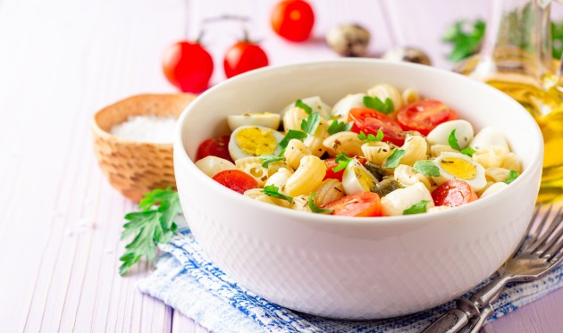 Brzi ručak s tunom, tjesteninom i jajima