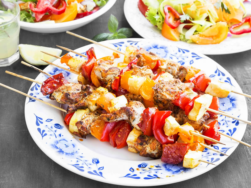 Marinirani škampi na žaru s umakom od avokada