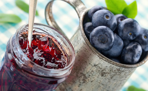 Kompot od borovnica i kokosovog šećera