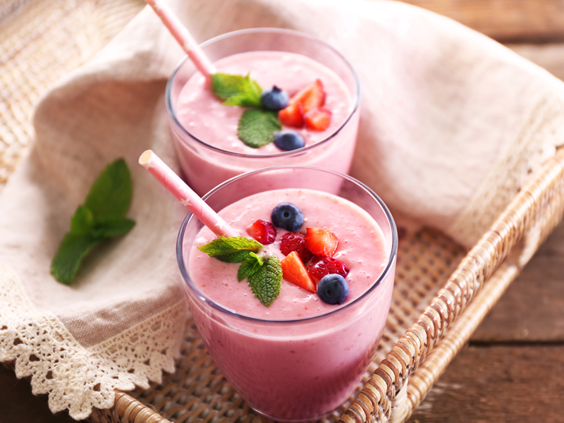 Smoothie od banane, jagoda i malina