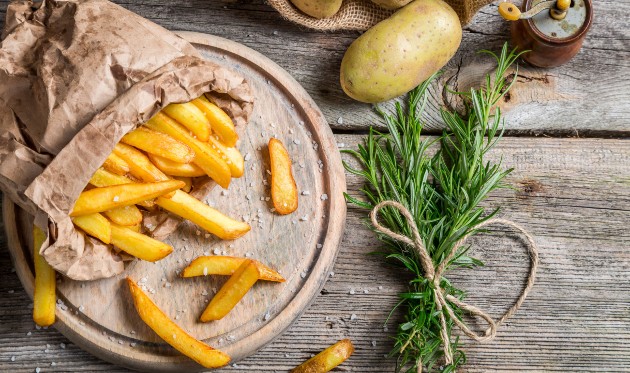 Sočan pomfrit s češnjakom