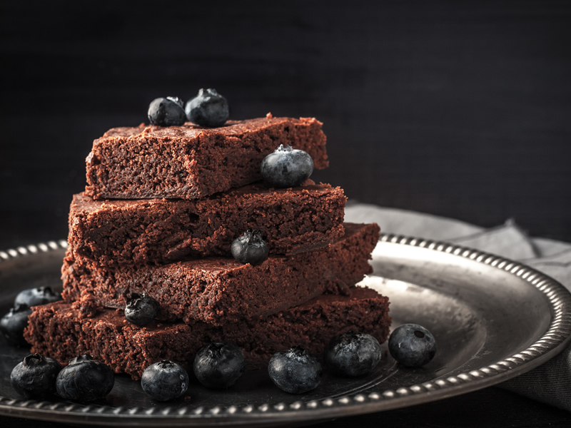 Kolač od tamne čokolade i slanutka